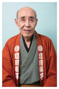 キリっと祭り男。